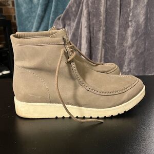 Ana canvas style shoes